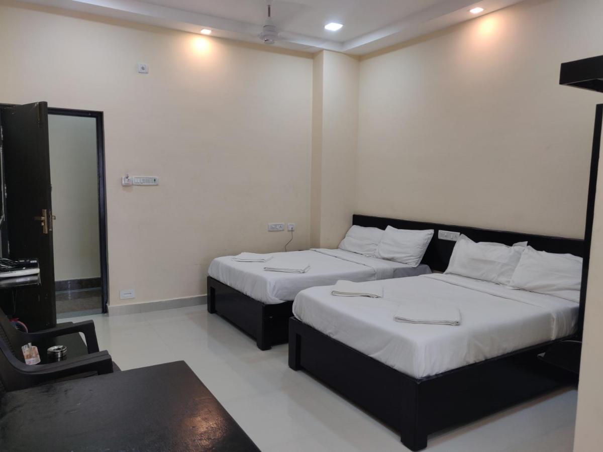 Sri Vignesh Residency