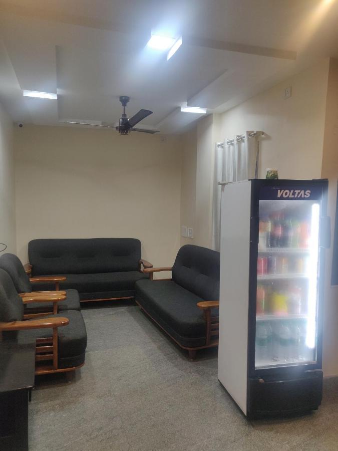 Sri Vignesh Residency
