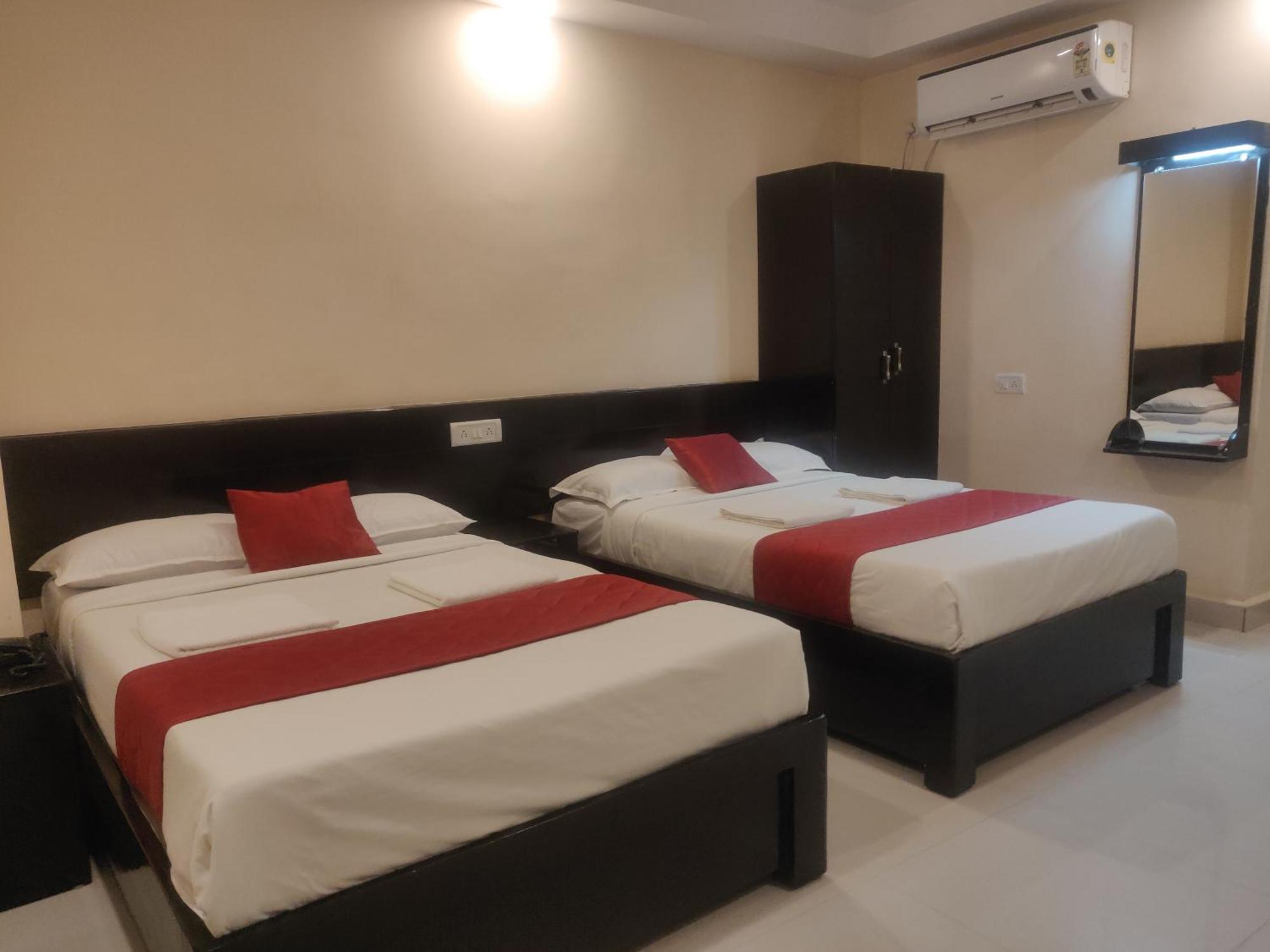 Hotel Sri Vignesh Residency 2*